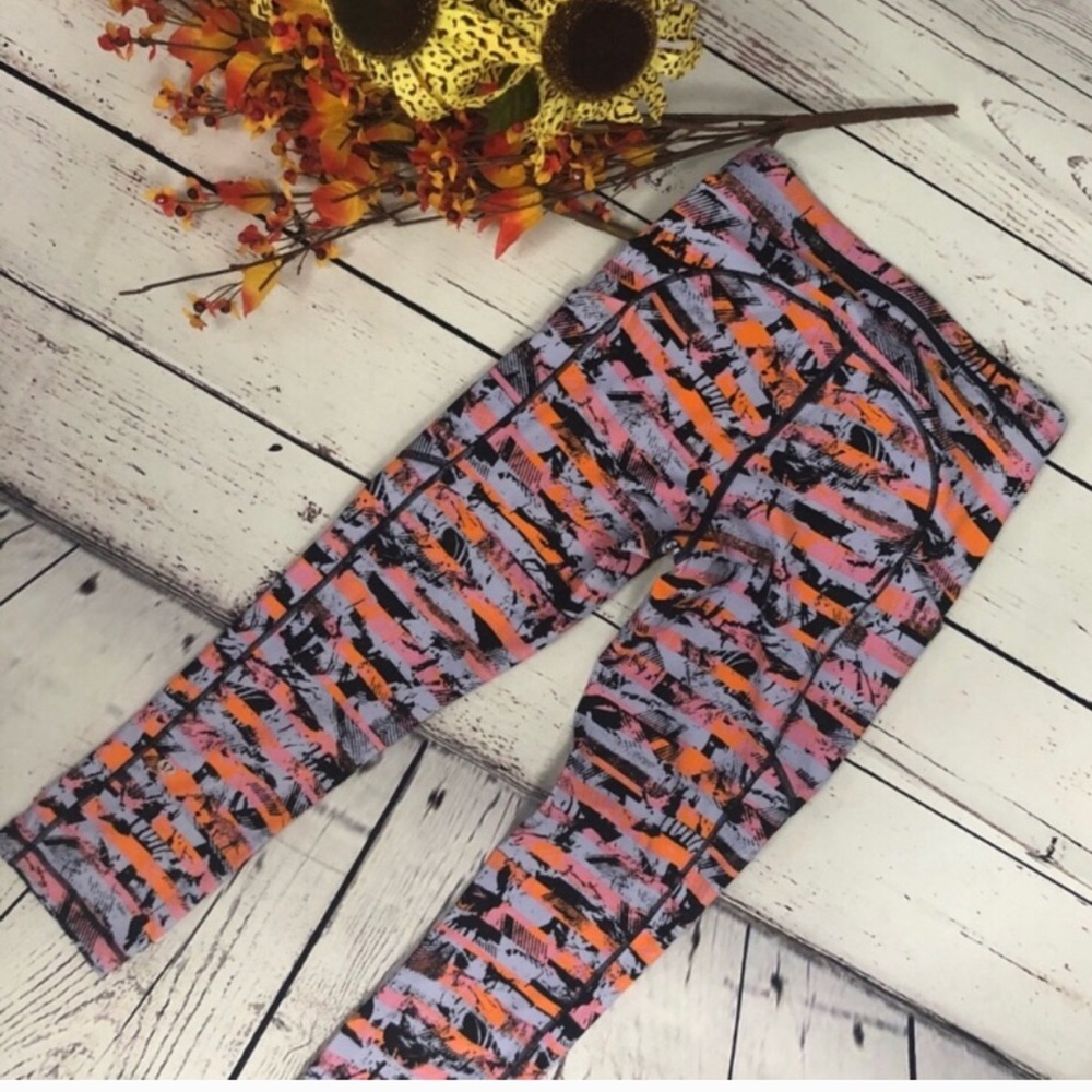 Lululemon Speedup Crop Lightweight Leggings